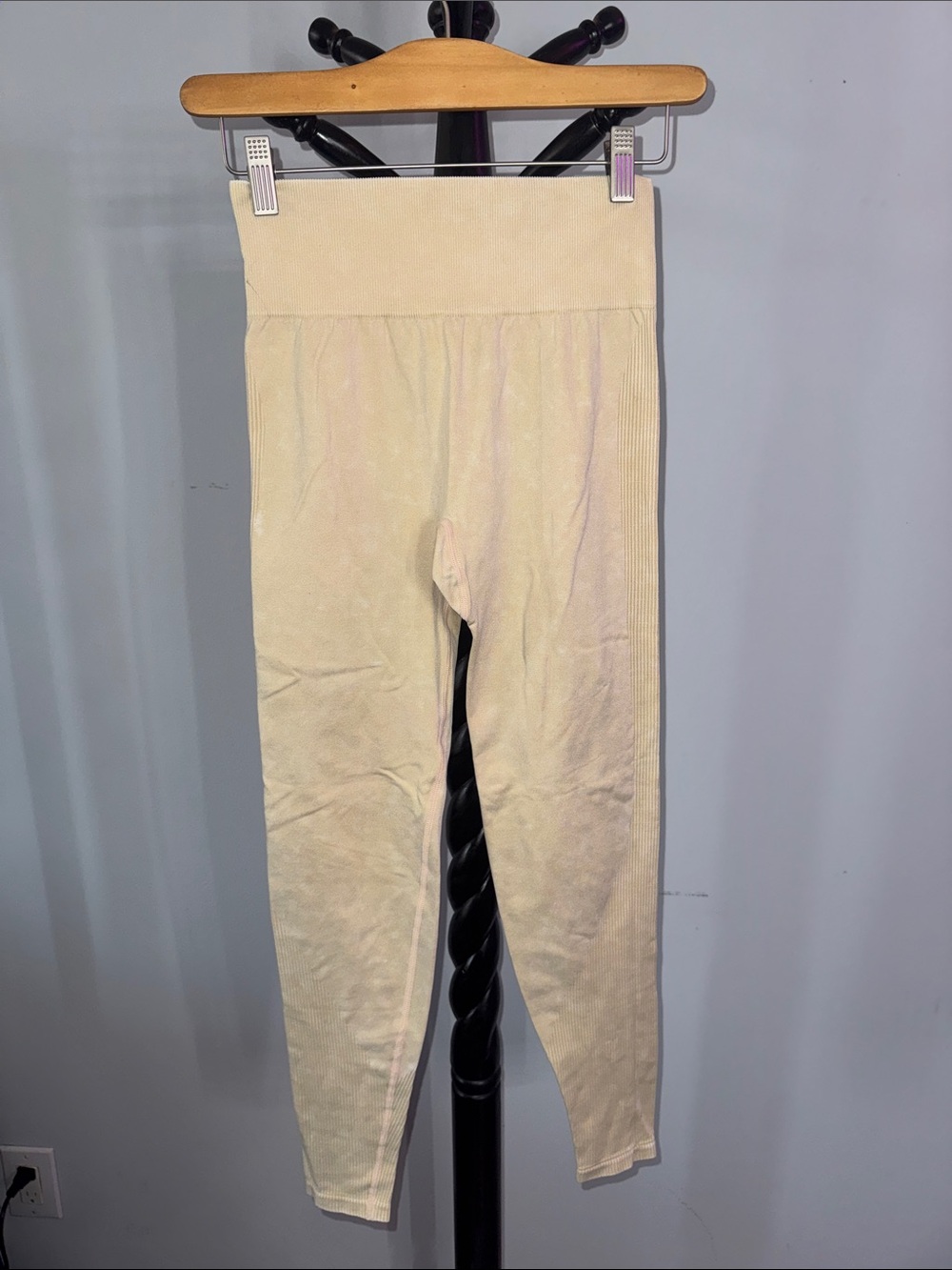 PINK by Victoria's Secret Heather Cream Seamless High-Waist Leggings 17.1.B1
